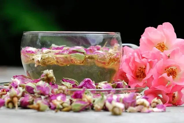 Rose flowers tea